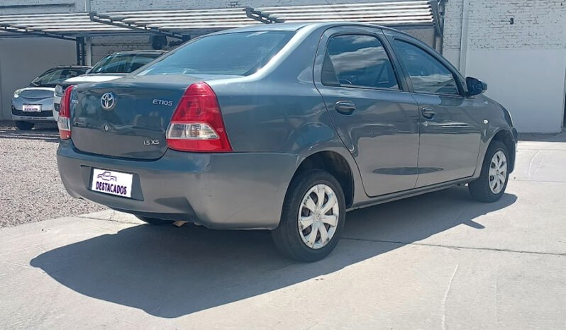 ETIOS – XS 1.5 4 PUERTAS – 2014 lleno