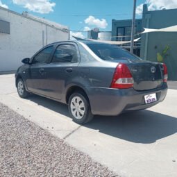 ETIOS – XS 1.5 4 PUERTAS – 2014 lleno