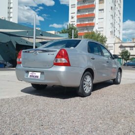 ETIOS – XLS 1.5 4 PUERTAS 2015