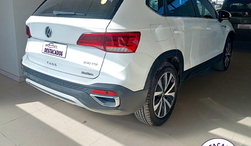 TAOS HIGHLINE 250 TSI AT – 2022 lleno