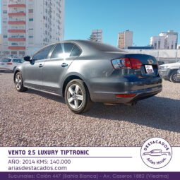 VENTO LUXURY 2.5 TIPTRONIC 2014 lleno