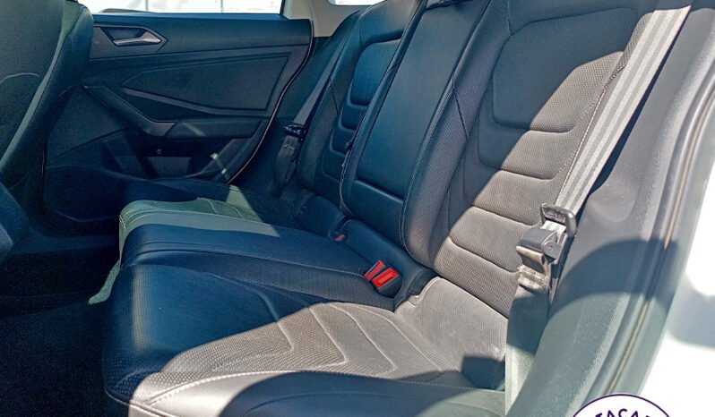 VENTO HIGHLINE 250 TSI AT – 2021 lleno