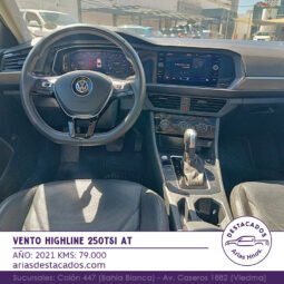 VENTO HIGHLINE 250 TSI AT – 2021 lleno