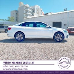 VENTO HIGHLINE 250 TSI AT – 2021 lleno