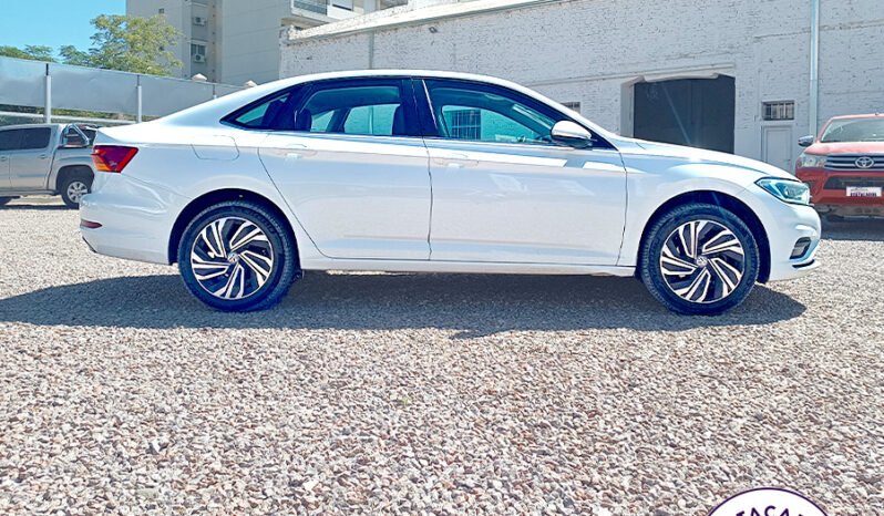 VENTO HIGHLINE 250 TSI AT – 2021 lleno