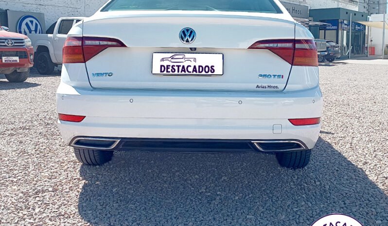 VENTO HIGHLINE 250 TSI AT – 2021 lleno