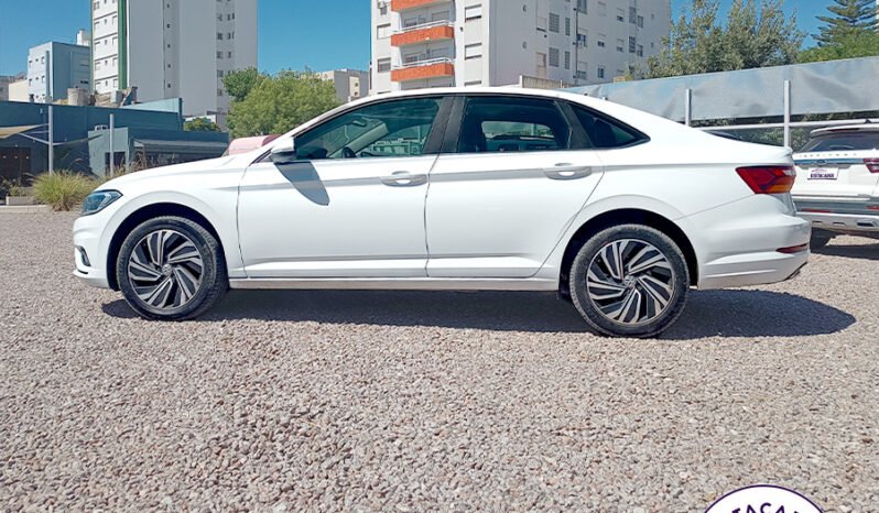VENTO HIGHLINE 250 TSI AT – 2021 lleno