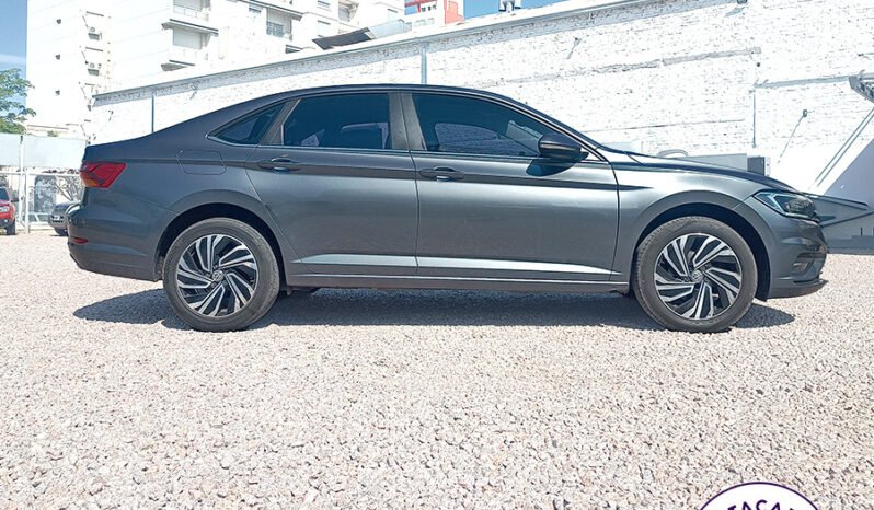 VENTO HIGHLINE 250 TSI AT – 2020 lleno