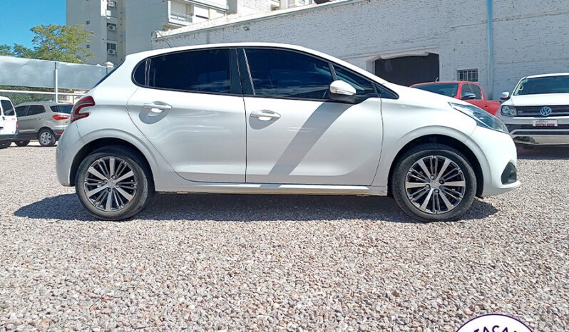 208 FELINE 1.6 – 2020 lleno