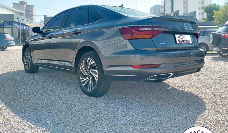 VENTO HIGHLINE 250 TSI AT – 2020 lleno