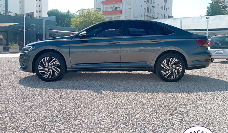 VENTO HIGHLINE 250 TSI AT – 2020 lleno