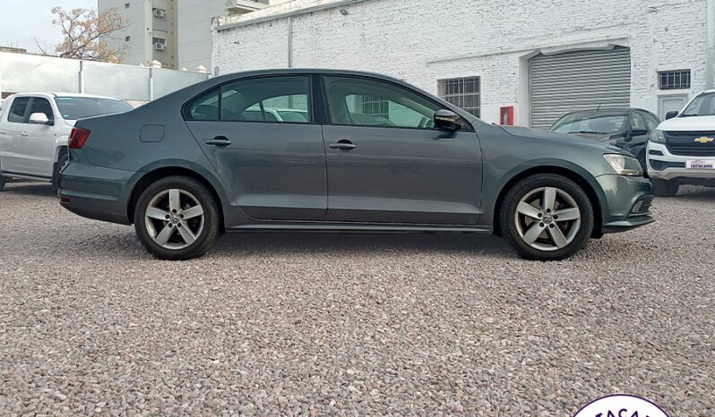 VENTO COMFORTLINE 1.4 MT – 2017 lleno