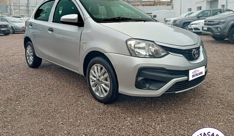 ETIOS X 1.5 5 PUERTAS – 2022 lleno