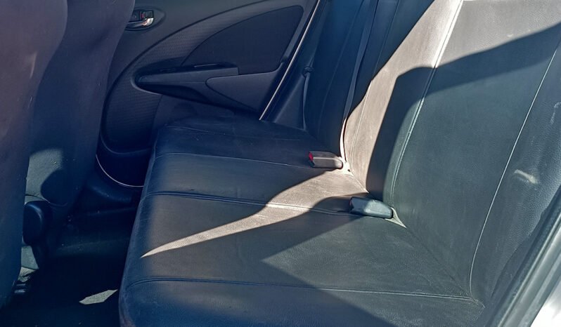 ETIOS XLS 1.5 6MT 4 PUERTAS lleno