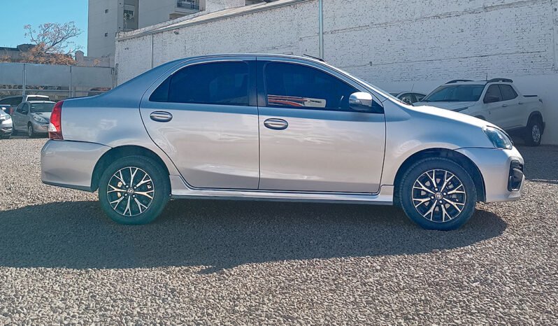 ETIOS XLS 1.5 6MT 4 PUERTAS lleno