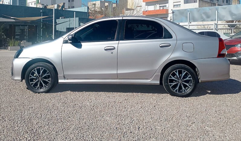 ETIOS XLS 1.5 6MT 4 PUERTAS lleno